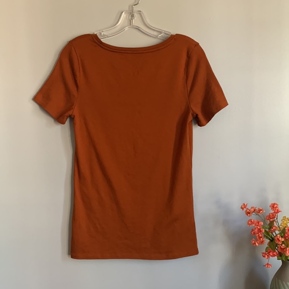 Women’s ‘a new day’ V-neck t-shirt size Medium - Picture 2 of 6